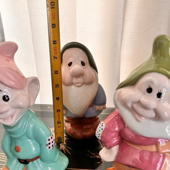 Rare Vintage Walt Disney's
Snow White The Seven Dwarfs
X Large Ceramic Figurine - Picture 16 of 17